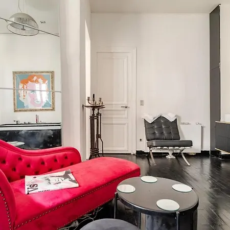 Champs-elysees Luxe Palace