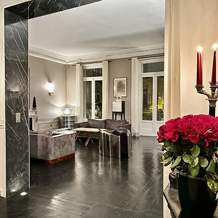 Champs-elysees Luxe Palace