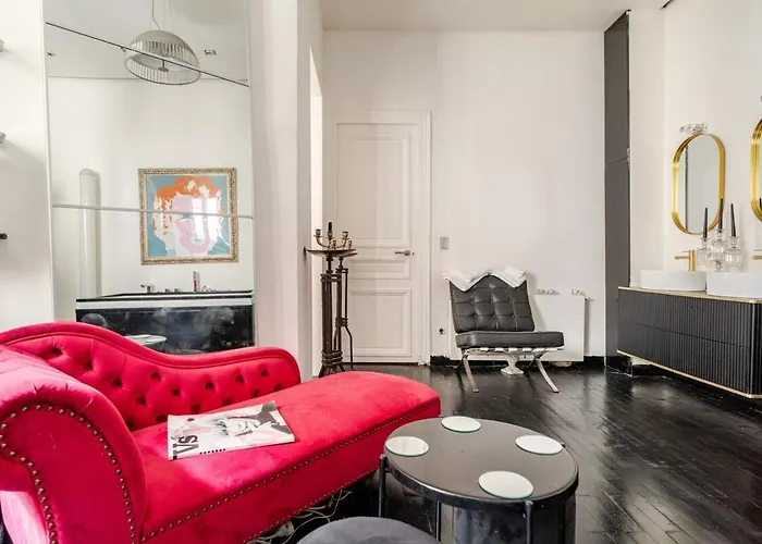 Champs-elysees Luxe Palace