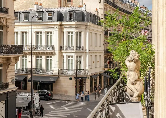 Champs-elysees Luxe Palace アパート パリ