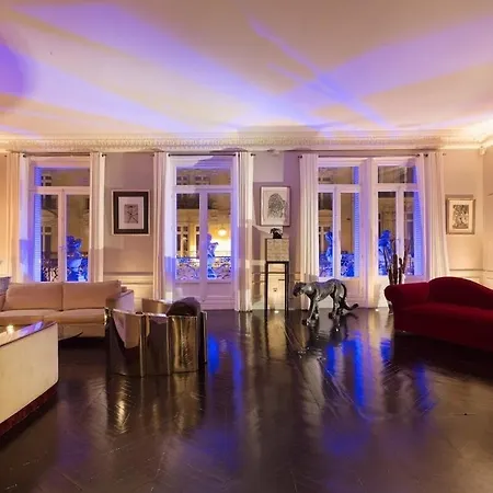 Champs-elysees Luxe Palace 아파트 파리