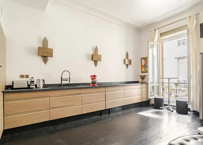 Champs-elysees Luxe Palace 아파트 파리