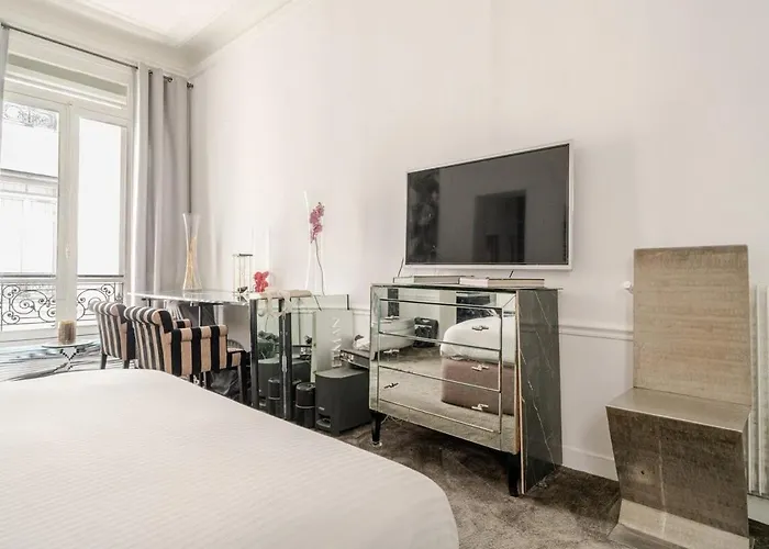 Champs-elysees Luxe Palace 公寓