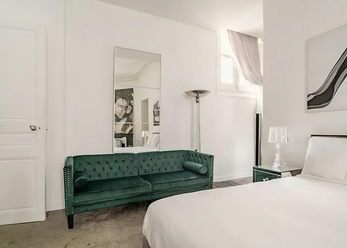 Champs-elysees Luxe Palace 公寓